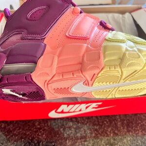 Nike Vibrant Colorblock Sneakers